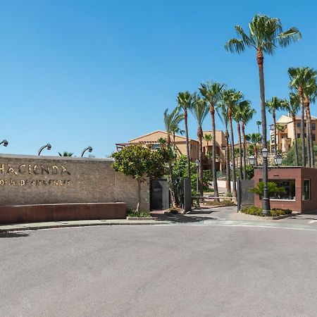 Large 3-Bedroom Nestled In Golf Paradise Estepona Exterior foto