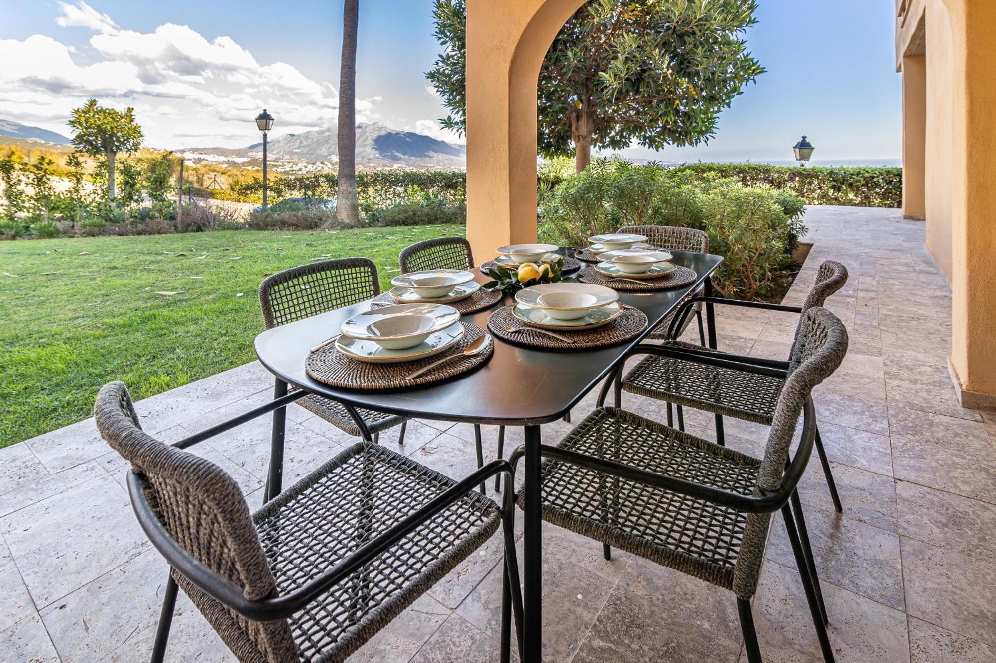 Large 3-Bedroom Nestled In Golf Paradise Estepona Exterior foto