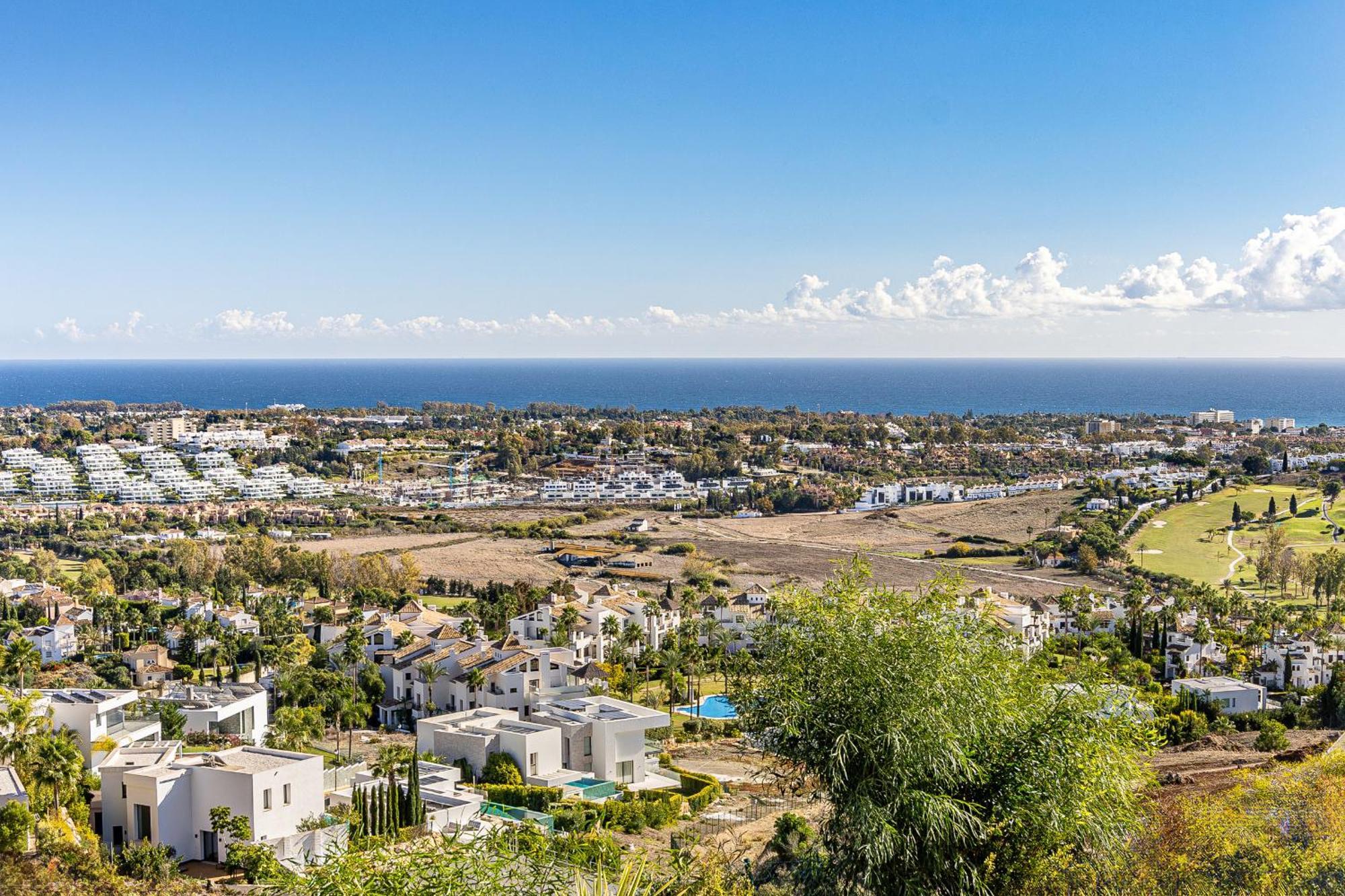 Large 3-Bedroom Nestled In Golf Paradise Estepona Exterior foto